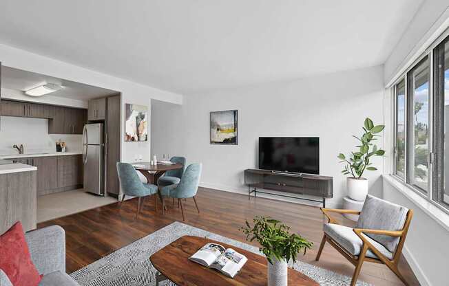 LUXURY APARTMENTS IN LOS ANGELES, CA