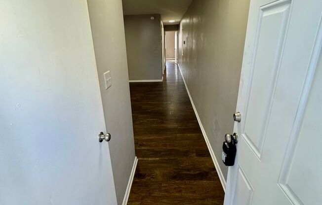 542 5th Avenue (Full Service)