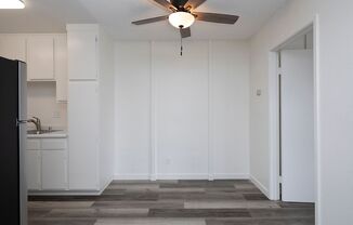 1 bed, 1 bath, 560 sqft, $1,725, Unit 22