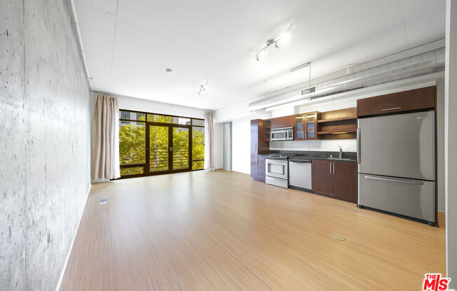 1 bed, 1 bath, 930 sqft, $2,800, Unit 513