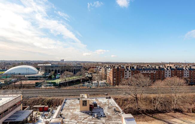 2 beds, 1 bath, 1,000 sqft, $4,250, Unit 11H