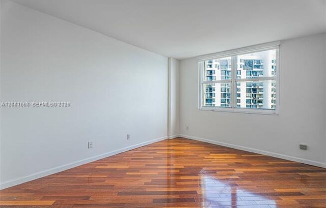 2 beds, 2 baths, $4,200, Unit # 1603