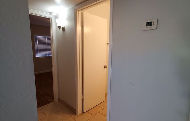 2 beds, 1 bath, $1,550, Unit 05