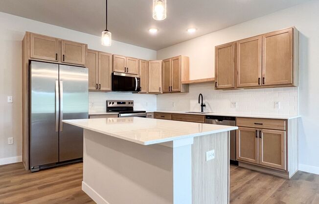 2 beds, 2 baths, 1,178 sqft, $2,200, Unit SC 1408-111