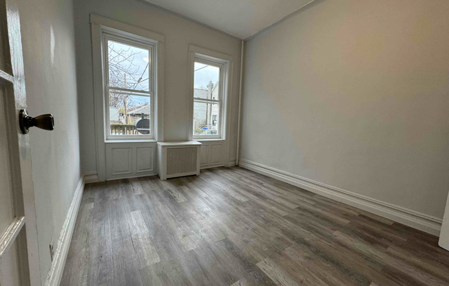 3214 SNYDER AVE