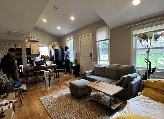 89 Spring St, Cambridge MA 1