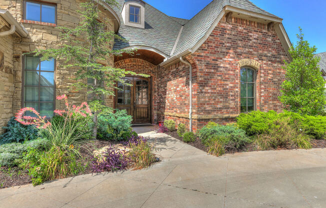 Luxury Living in Rosecreek – 4-Bedroom Home in Deer Creek Schools!