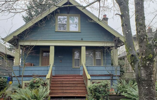2 Weeks Free! Classic Portland Charm with Sunroom and Deck in the Heart of SE, Garbage and Gas Included!
