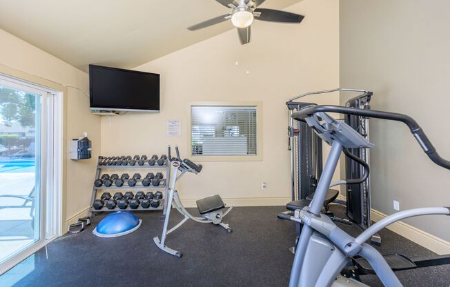 2 beds, 1 bath, 818 sqft, $2,695, Unit 2815-101