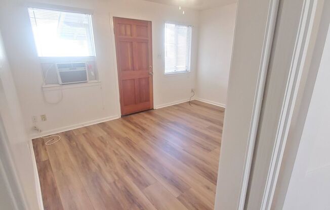 Nice 1bd/1ba Duplex in DT Livermore