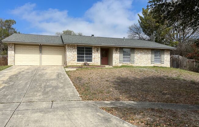 LOVELY 3 BEDROOM HOME NESTLED IN A CUL-DE-SAC*NEISD SCHOOLS*CENTRAL HVAC SYSTEM*LARGE BACK YARD*COVERED PATIO*EASY ACCESS TO RANDOLPH AFB, FT. SAM, & SHOPPING