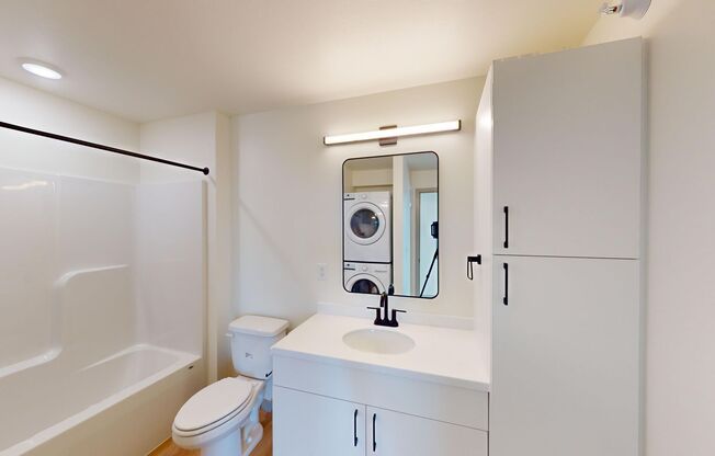 2 beds, 2 baths, 850 sqft, $1,080, Unit 1121-201