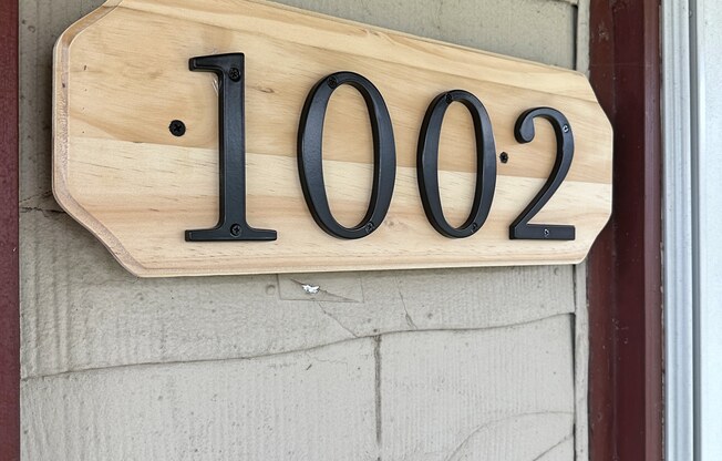 1002 33 AVE N