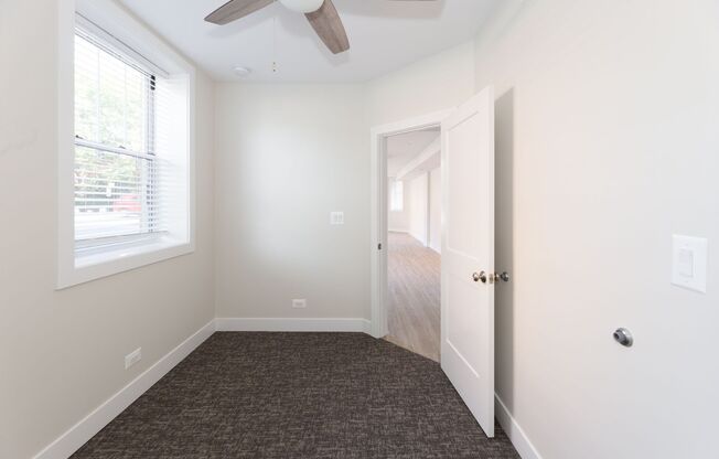 1 bed, 1 bath, 877 sqft, $1,935, Unit 5200L-G