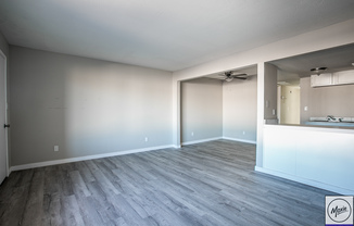 2433 W CAMPBELL AVE