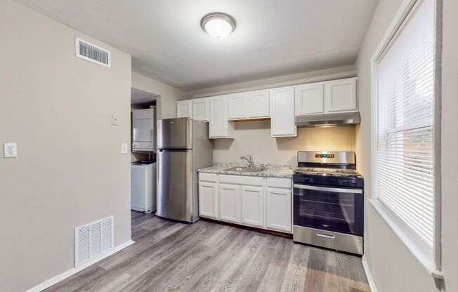 3 beds, 1 bath, 1,024 sqft, $1,399, Unit 3140A