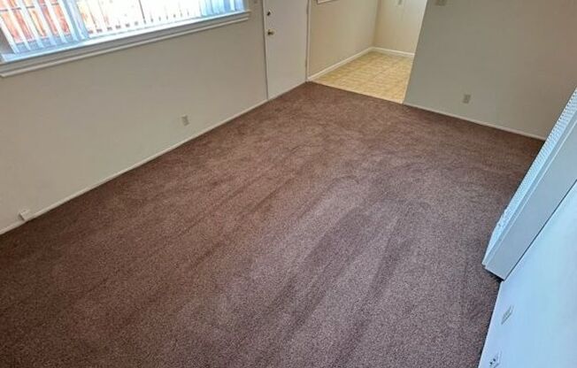 Ronda St APTS