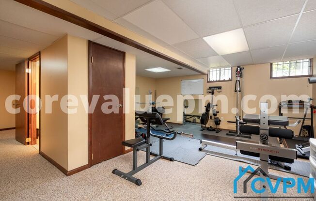 5 beds, 4.5 baths, $4,000