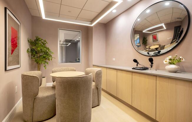 2 beds, 2 baths, $5,045, Unit 1702