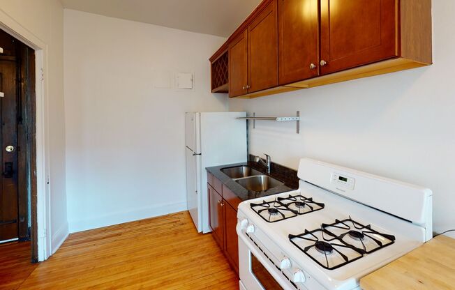 1 bed, 1 bath, 600 sqft, $1,145, Unit 136307 (r)