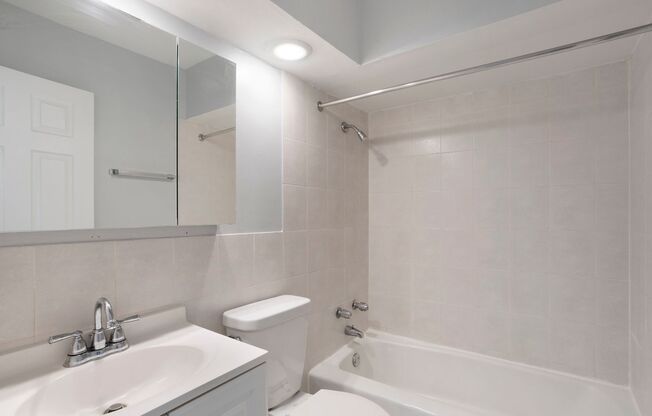 1 bed, 1 bath, 492 sqft, $1,800, Unit 535