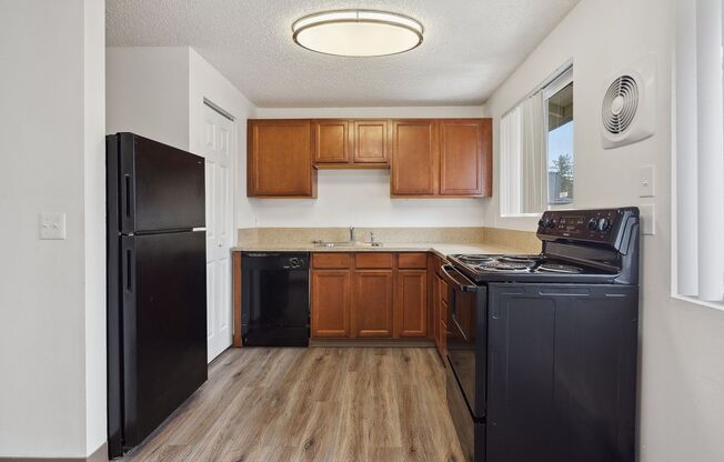 2 beds, 1 bath, 742 sqft, $1,595, Unit 45