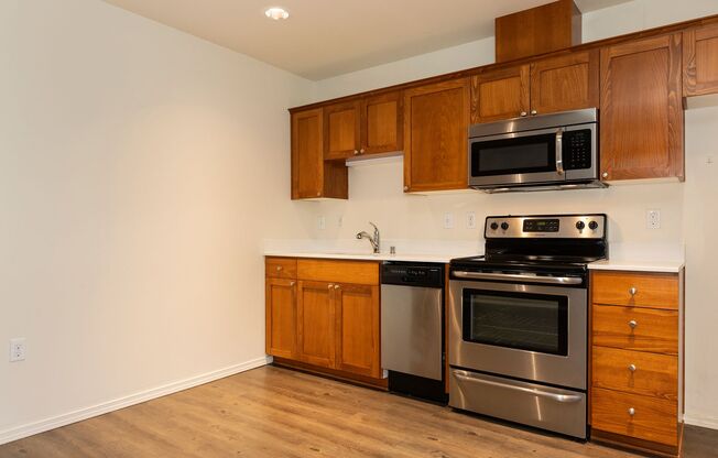 1 bed, 1 bath, 591 sqft, $1,695, Unit 6-E