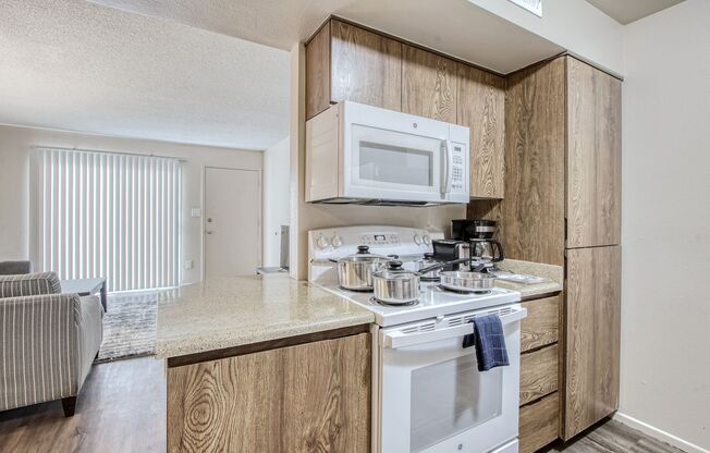 2 beds, 2 baths, 840 sqft, $1,299, Unit 260