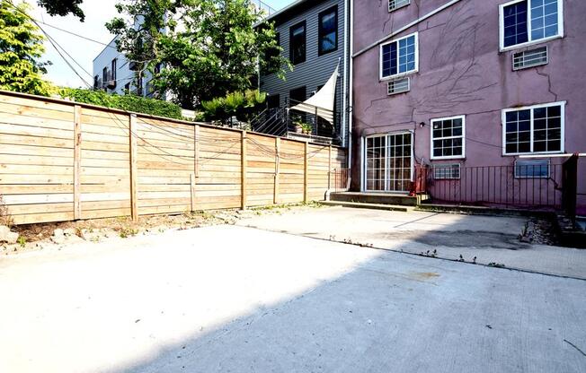 2 beds, 2 baths, 1,300 sqft, $3,300