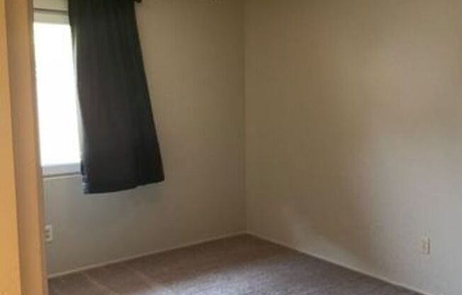 5 bed 2 Bathroom in Riverside