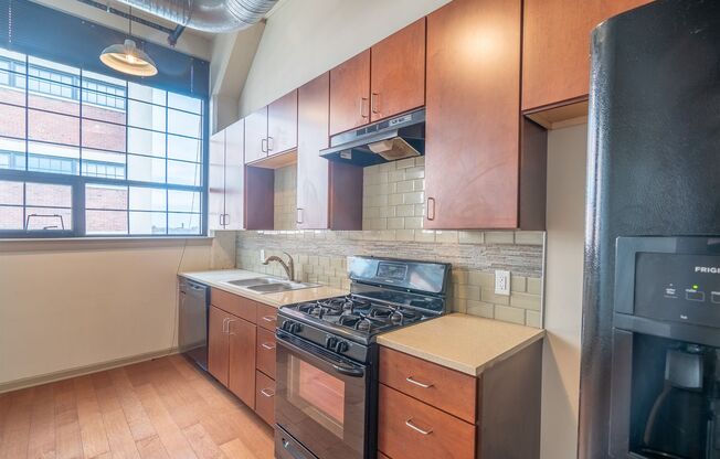 1 bed, 1 bath, $1,075, Unit 309