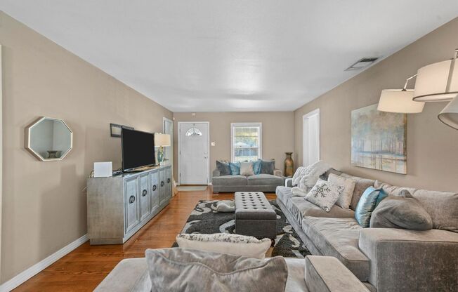 Charming 2-Bedroom All-Electric Home in Alamo Heights