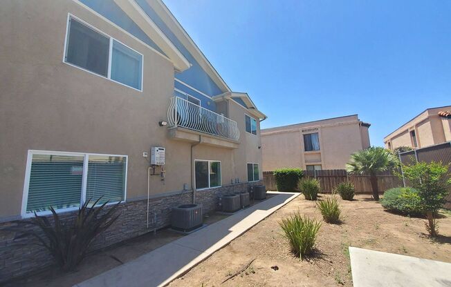 Laurel St Apartments