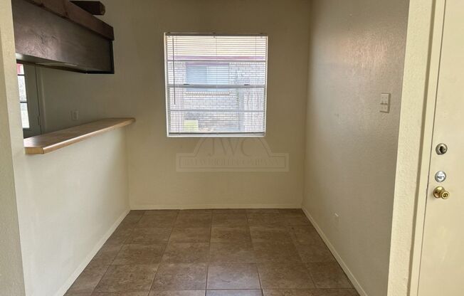 1 bed, 1 bath, 608 sqft, $695