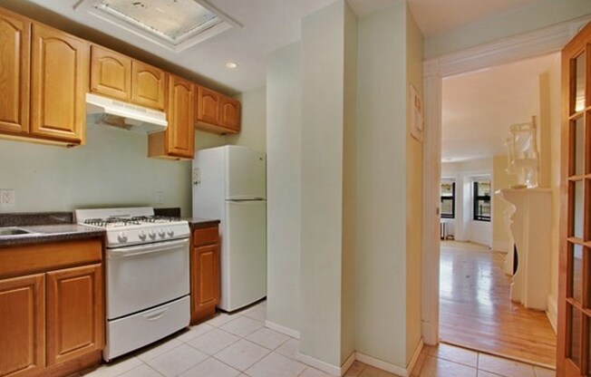 14 REVERE PL