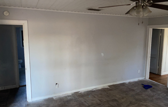221 LEONARD DR