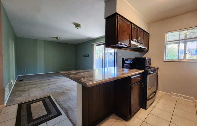 3 beds, 2 baths, $2,500