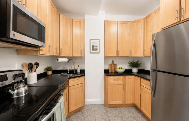 2 beds, 1 bath, 1,000 sqft, $6,500, Unit 4C