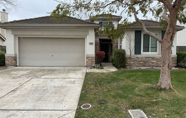 WONDERFUL SINGLE STORY IN GREAT NEIGHBORHOOD..SPANOS WEST...3 BEDS/2 BATHS