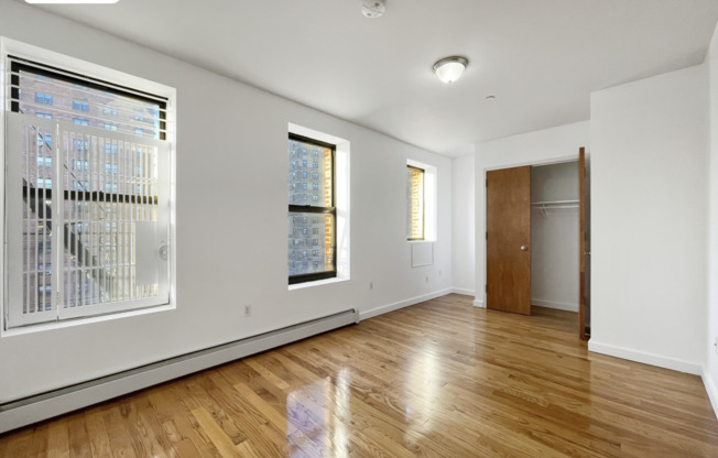 2 beds, 1 bath, $1,986, Unit 5A