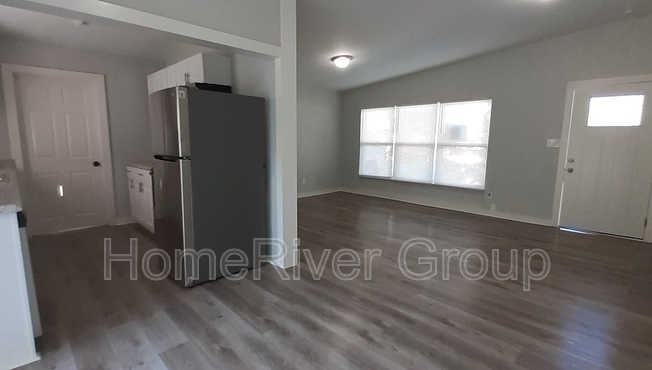 6110 PERRINE DR