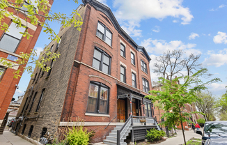 1903 North Sheffield Ave 1