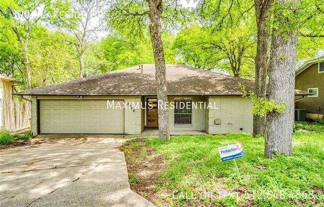 3006 LAKESIDE DR