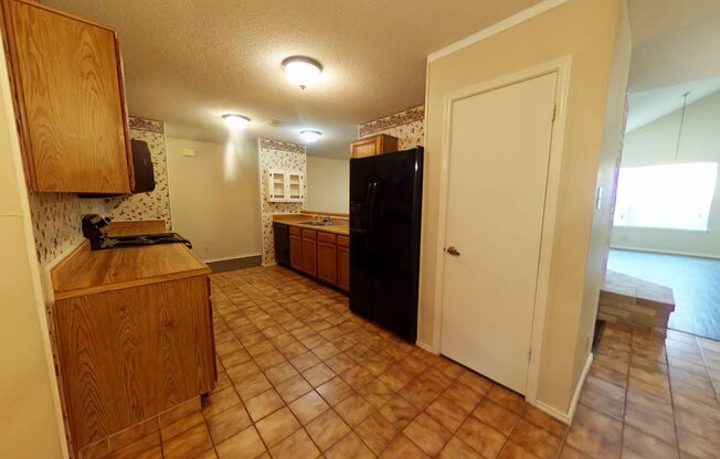 3 beds, 2 baths, $1,750