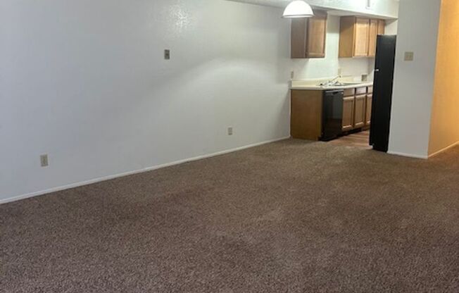 2 beds, 1.5 baths, 1,048 sqft, $880, Unit 0603