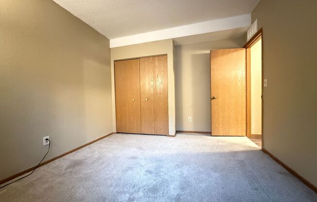 2 beds, 1 bath, 900 sqft, $1,349, Unit 102