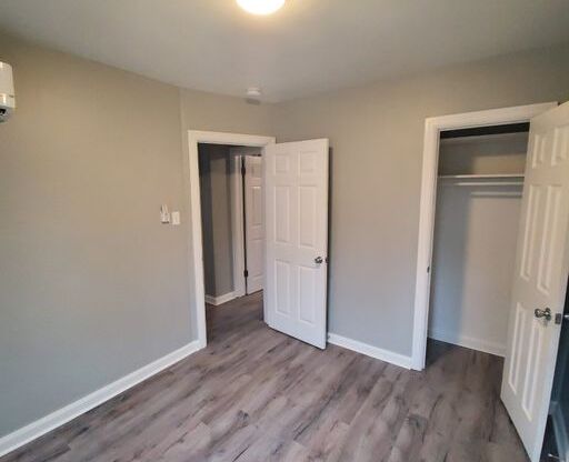 1 bed, 1 bath, 650 sqft, $700, Unit 1111 Lincoln Ave Unit 11