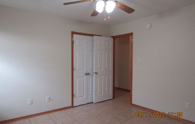 3 beds, 2 baths, $1,550