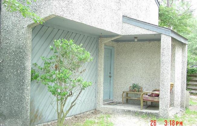 1065 KELLY DR