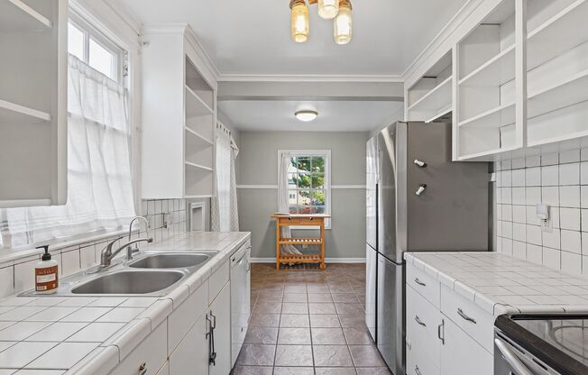 Charming 4 Bed/2Bath Home In N Portland